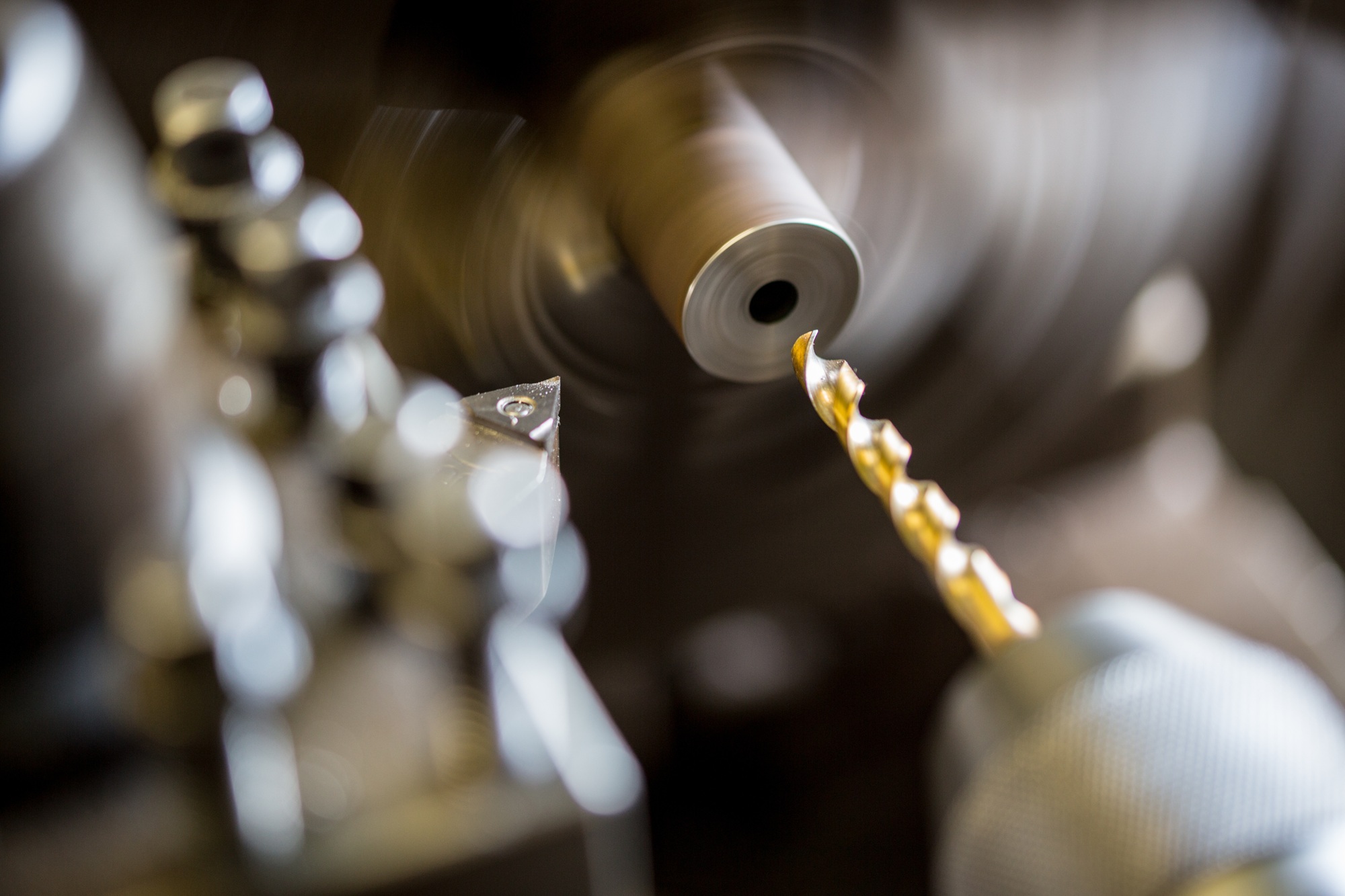 品質管理リーダー必見！データ誤差の全知識と対策【サンプリング誤差・測定誤差を完全攻略】